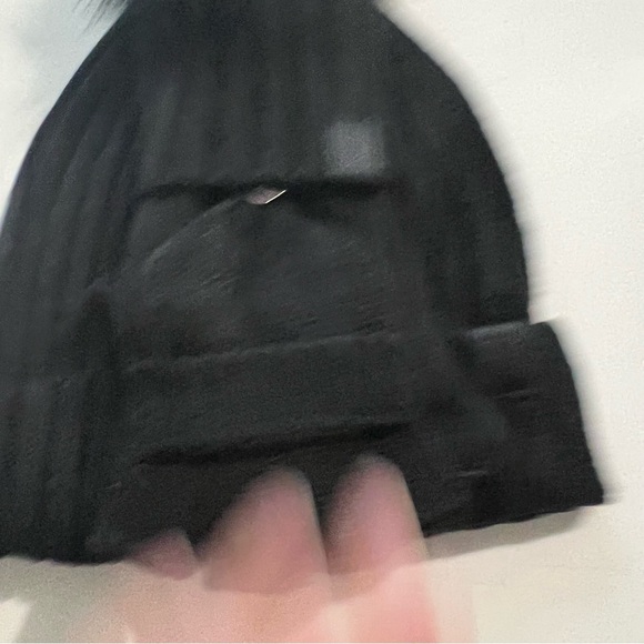 Calvin Klein Pom pom hat and flip-top gloves - Picture 6 of 6